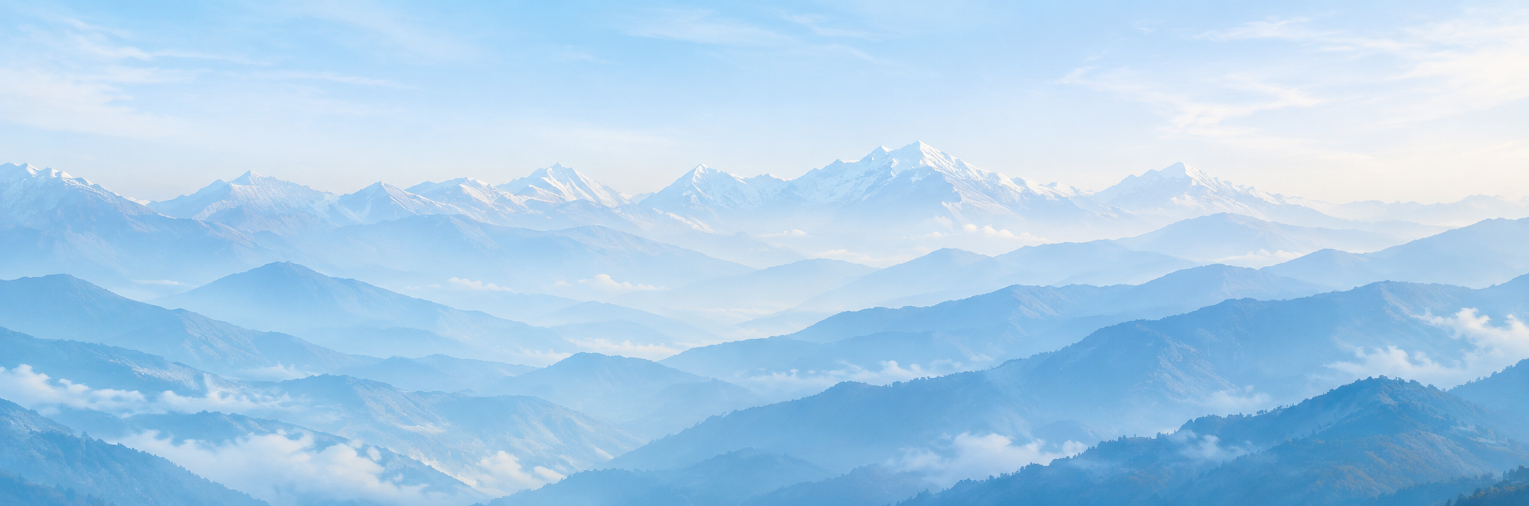 High Himalayan ridgeline on the road to Nathu La